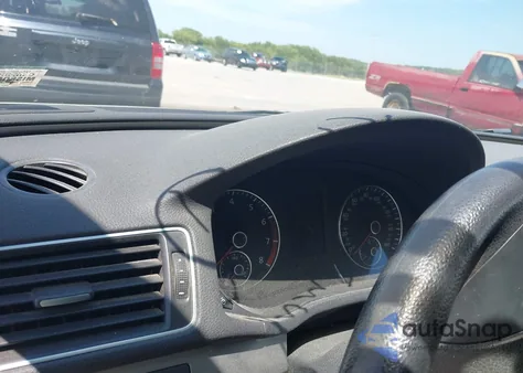 2013 Volkswagen Passat 2.5L S из США, поврежденный, VIN 1VWAP7A34DC119446